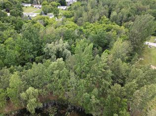 13 Clark St, Saranac, NY 12981