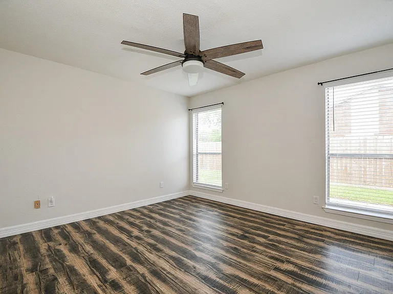 13910 Bonnercrest Dr — Photo 11