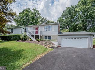 10694 Stansfield Rd, Laurel, MD 20723
