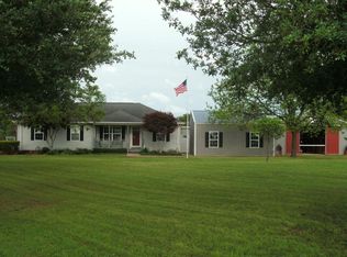 1095 Thunder Rd, Ward, SC 29166