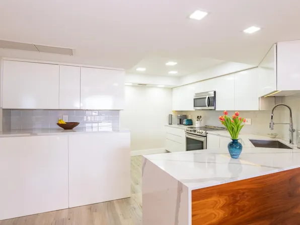 2400 Presidential Way #801, West Palm Beach, FL 33401