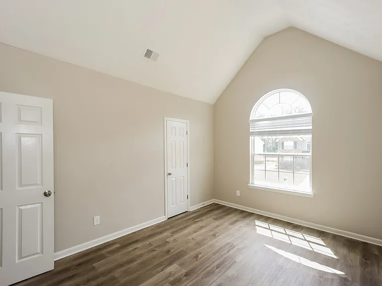 357 Cobblestone Ct — Photo 15