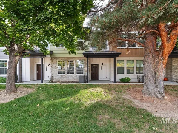 1890 N Shamrock Ave, Boise, ID 83713