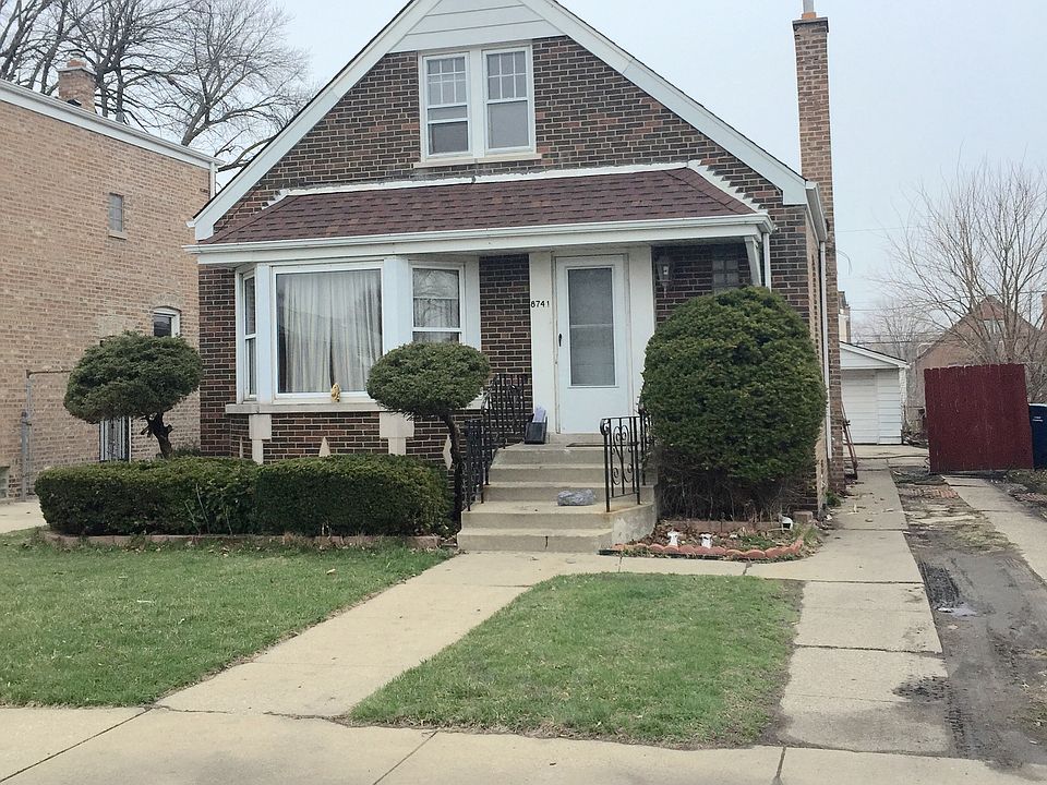 1st image of 8741 S Francisco Ave