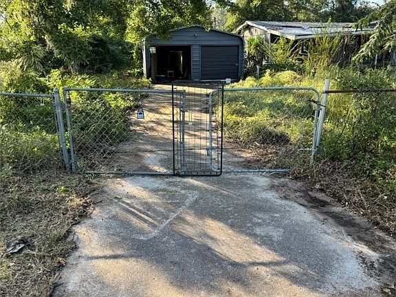 2nd image of 251 Oak Drive