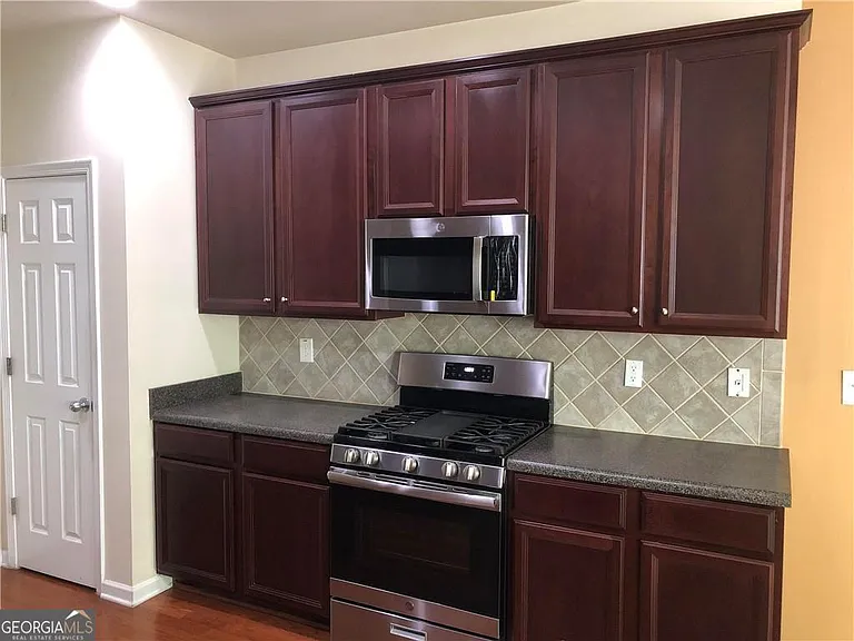 33 Jekyll Dr #8 — Photo 6