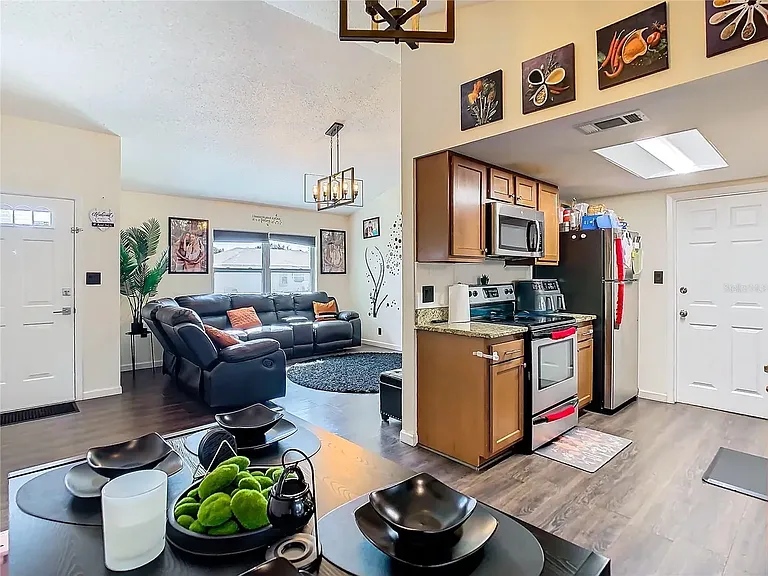 1203 Mandarin Dr — Photo 14