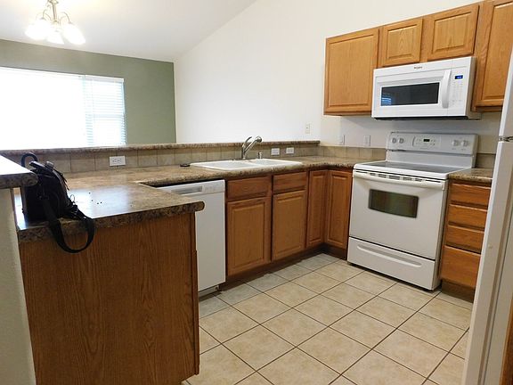 5th image of 3016 Oakwood Dr