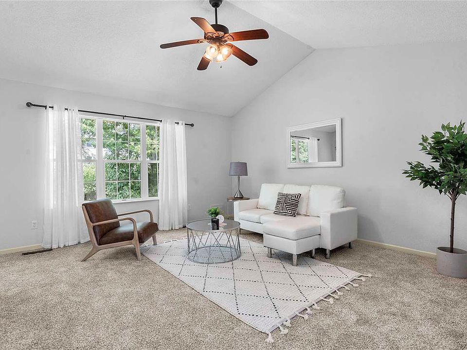 2352 Catskill Ct, Iowa City, IA 52245 Zillow