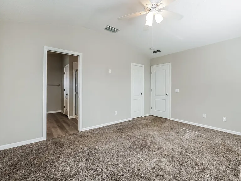 304 Fareham Dr — Photo 10