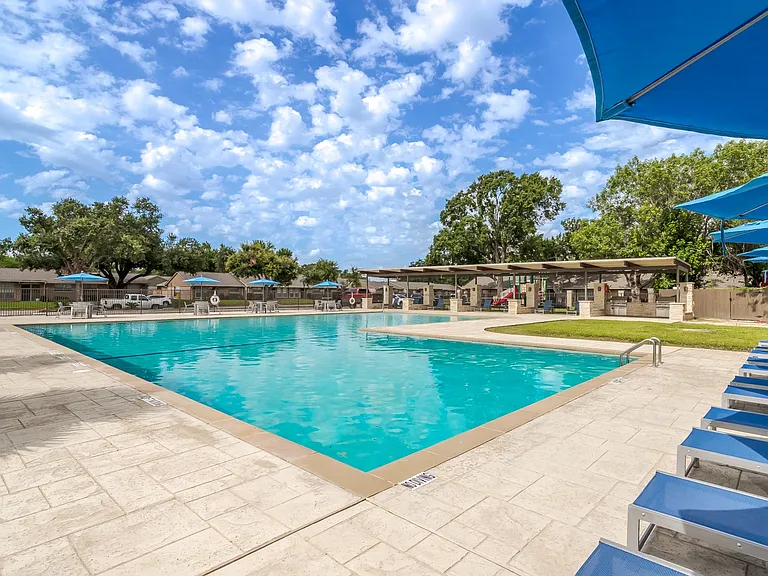 Villages at Parktown Apartment Homes — Photo 7