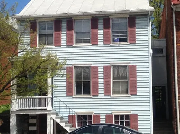 165 E High St APT 3, Carlisle, PA 17013