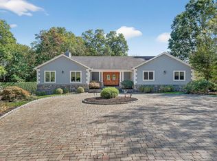 5 Stone Haven Rd, West Nyack, NY 10994