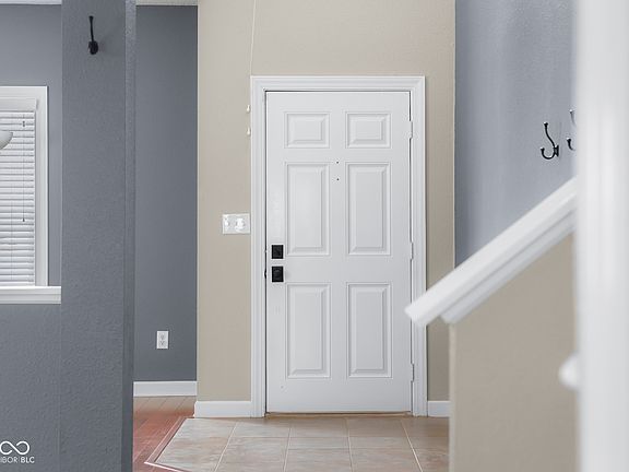 3rd image of 2910 Parkview Dr
