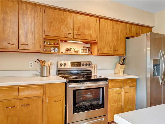 5th image of 2716 Deerfield Rd SW