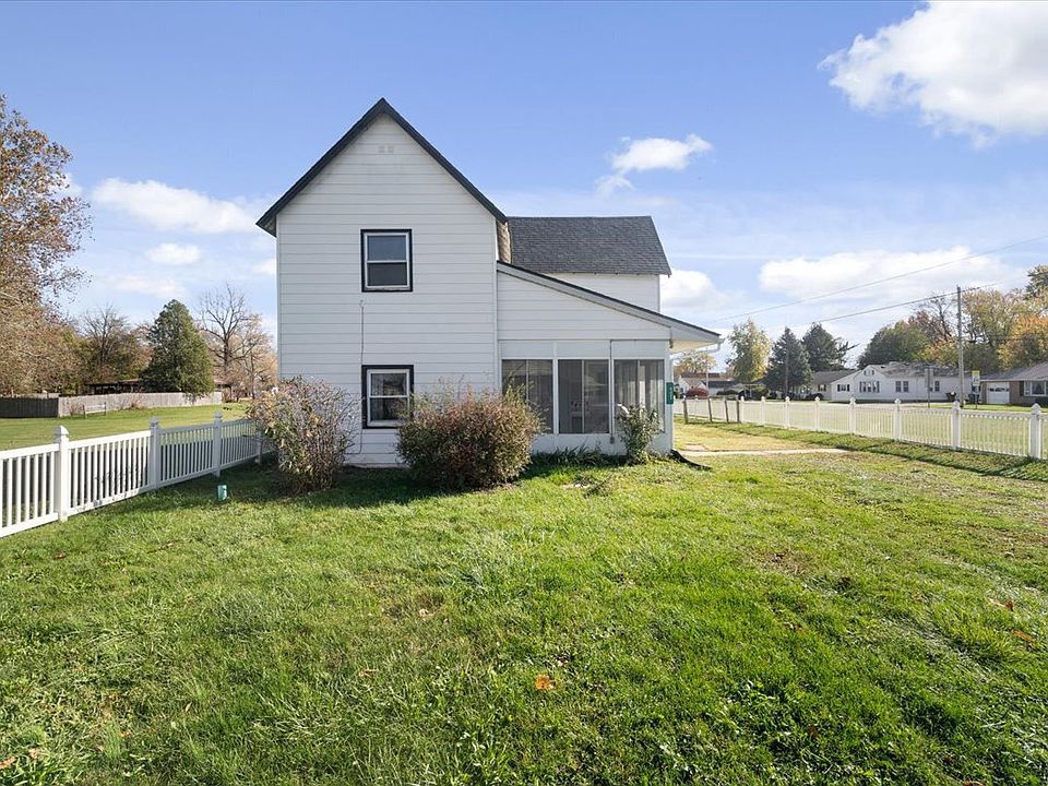 1st image of 905 N Tippecanoe Ave
