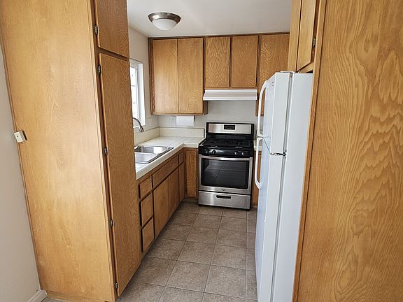 2nd image of 1222 Oliver Ave