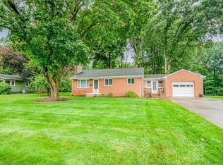 689 Fairview Pl, Alliance, OH 44601