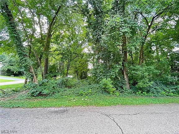 2nd image of 332 Channel Ave