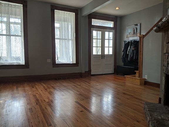 4th image of 2715 N Campbell Ave