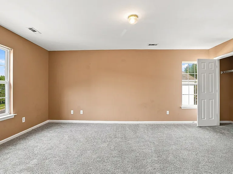 926 Oakshire Cir — Photo 28