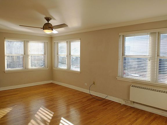 3rd image of 1029 N Pennsylvania St APT 3W