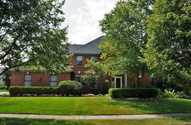 1st image of 365 Farmeadow Dr
