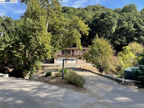 34548 Palomares Rd, Castro Valley, CA 94552