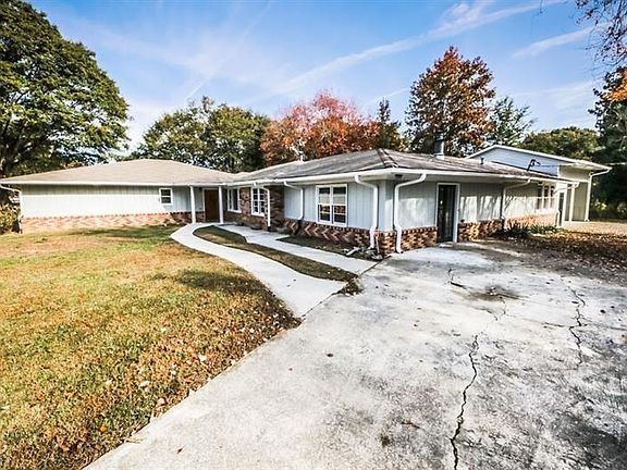 2nd image of 5075 Winters Chapel Rd