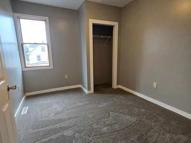 1723 Rebecca St — Photo 14