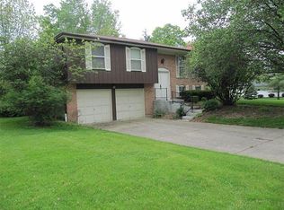 4105 Fox Hollow Dr, Cincinnati, OH 45241