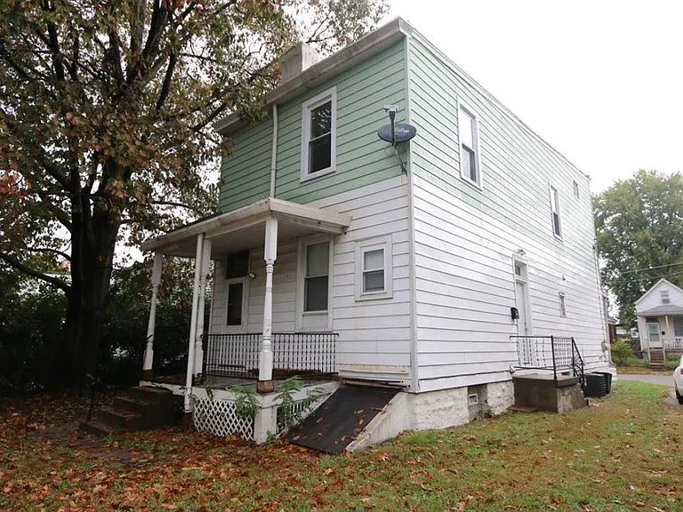 31 Poplar St — Photo 3