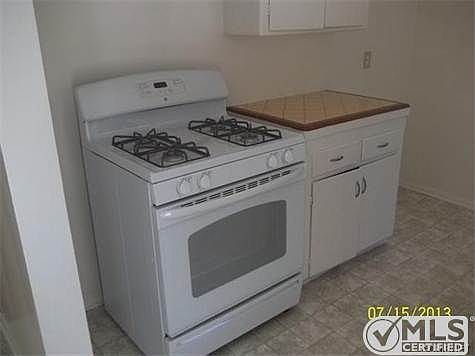 2nd image of 7546 Owensmouth Ave