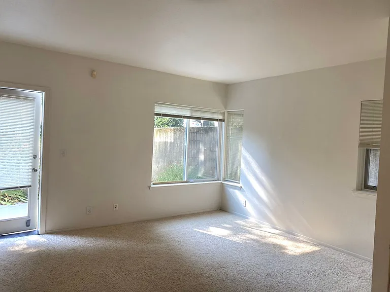 601 Prospect St #101 — Photo 7