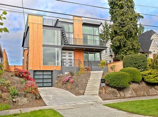 3243 Belvidere Ave SW, Seattle, WA 98126