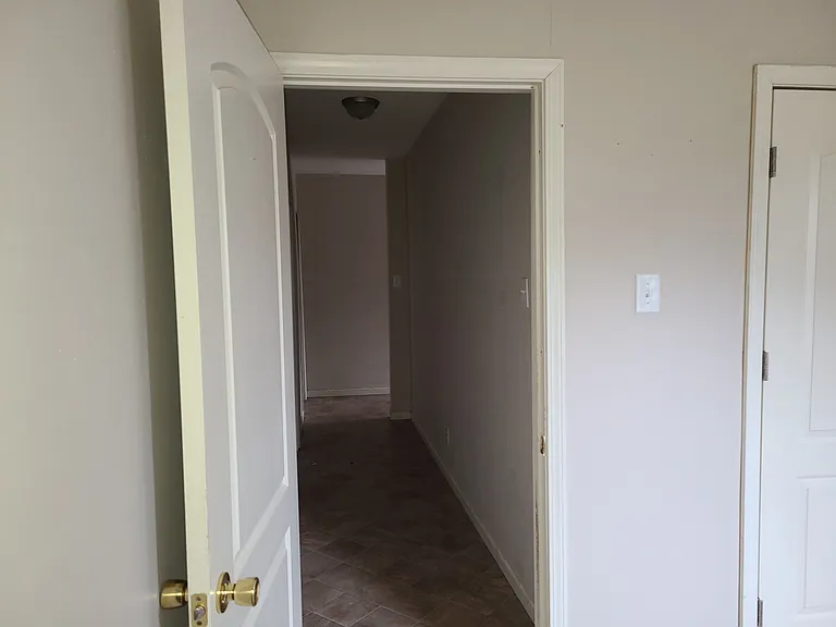 105 McClure St — Photo 9