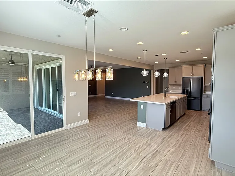 7491 Bonnie Piper St — Photo 10