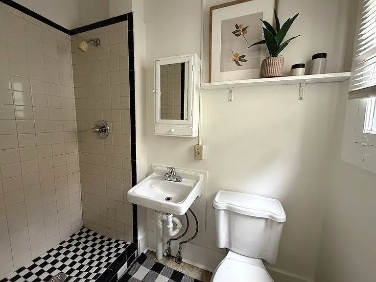 604 S Meldrum St — Photo 14