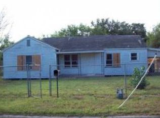 324 Charles Ave, Raymondville, TX 78580
