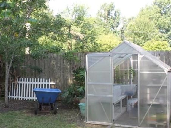 2nd image of 2639 Louisiana St
