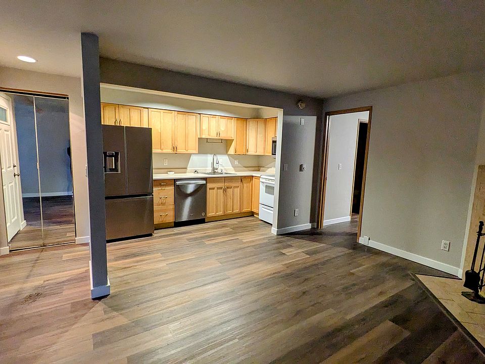 1st image of 12715 NE 120th St APT C2