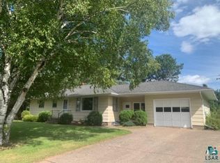 304 Ridgewood Dr, Cloquet, MN 55720