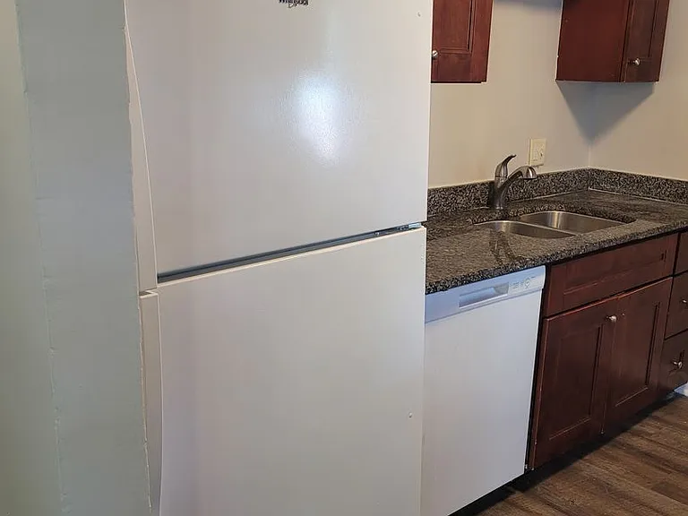 4345 Leslie St — Photo 25