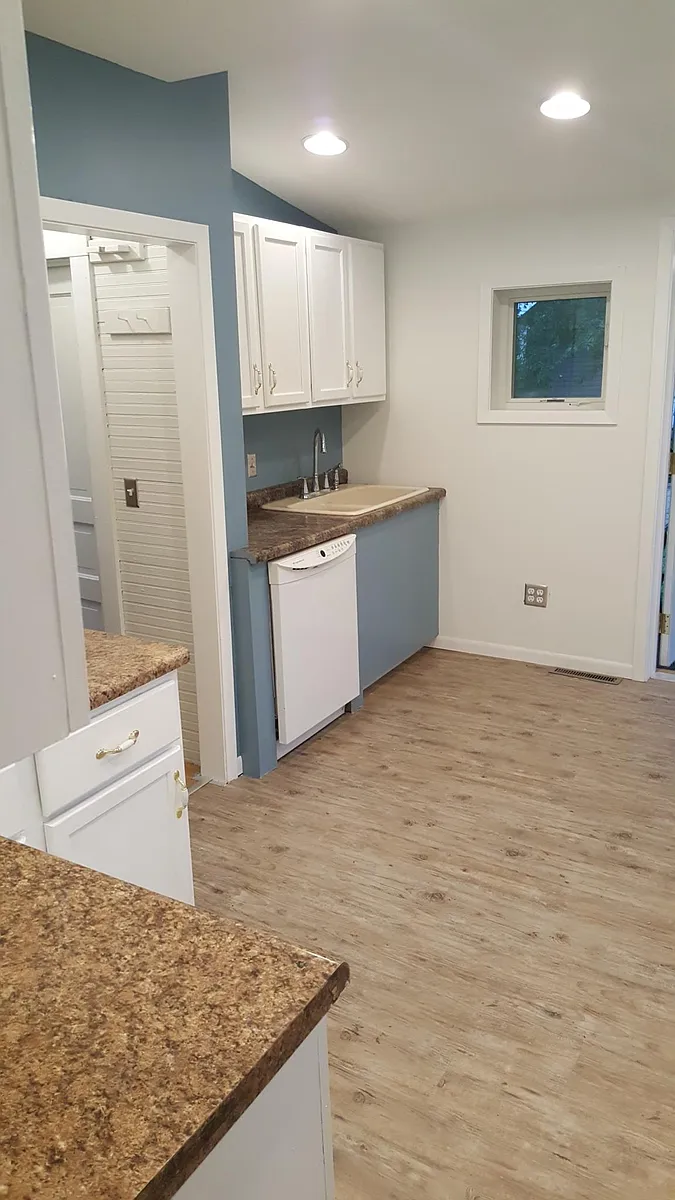 Kitchen - 1020 7th Ave N
