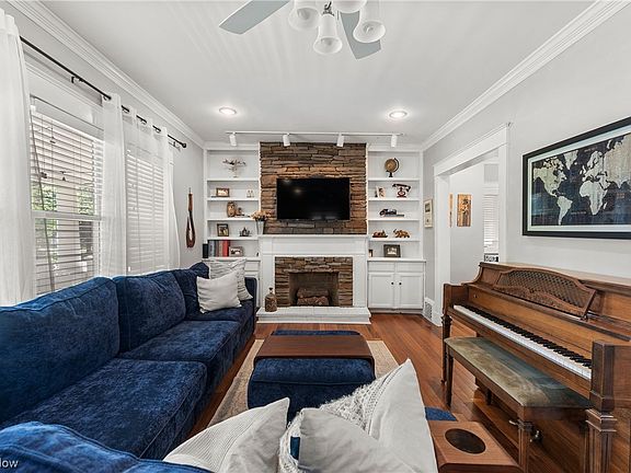 4th image of 1268 Saint Charles Ave