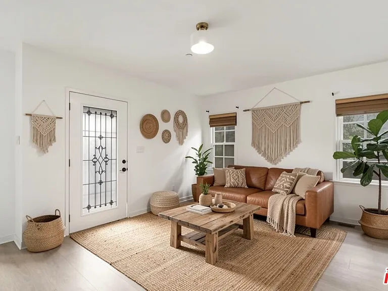 4108 Harter Ave — Photo 3