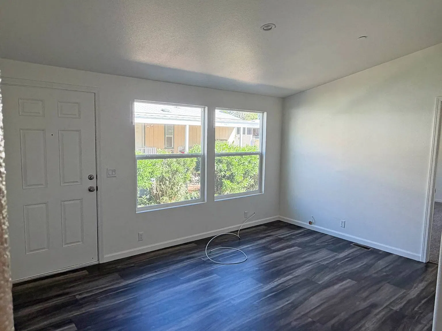 21100 State St — Photo 3