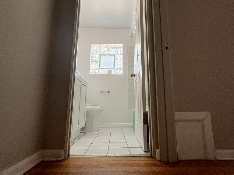 11414 S Western Ave #1A — Photo 10