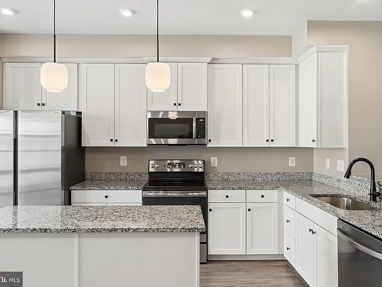 8110 Miner St — Photo 21