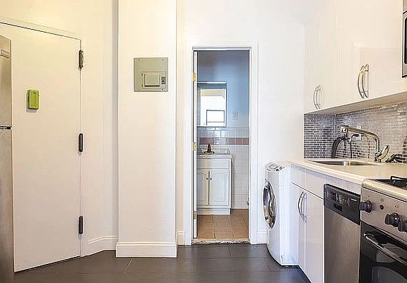 4th image of 2709 Frederick Douglass Blvd #9